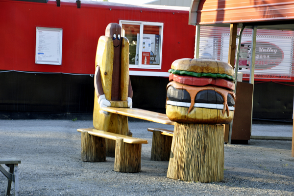 hamburger/hot dog picnic table